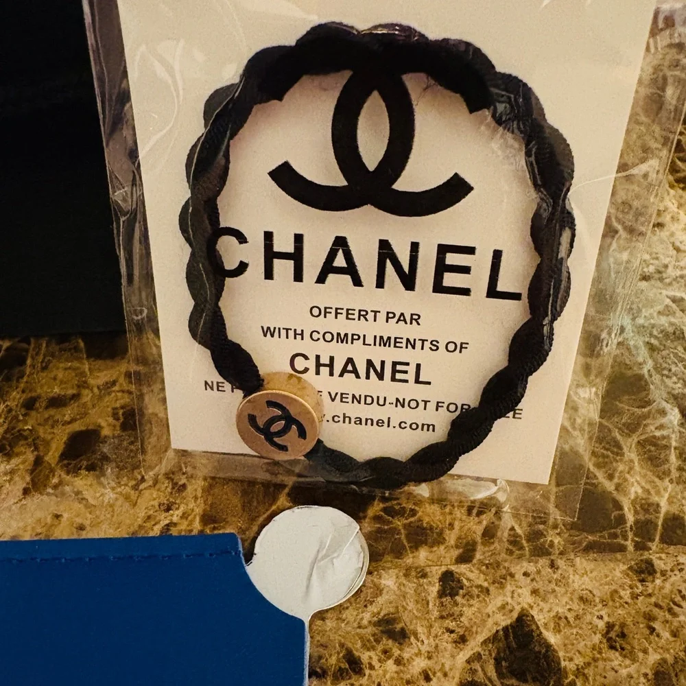 CHANEL Hair-Tie & Mirror Bundle w/Gift Bag, NIP